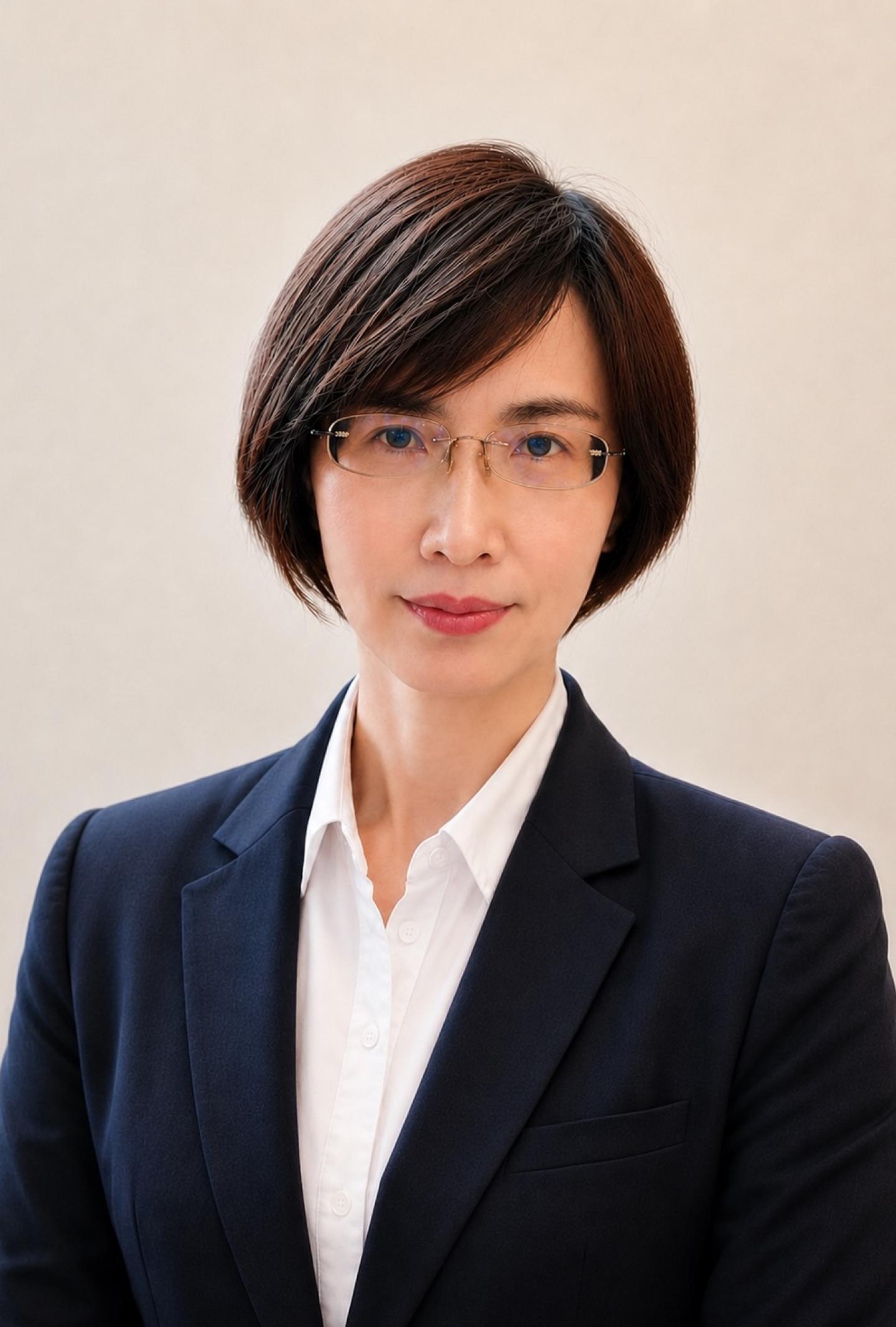 賴憶嫺 諮商心理師